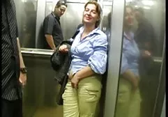 Das sexy Dienstmädchen, das nicht nur in dem Haus bleiben wollte, in dem sie eingestellt worden war, sondern auch eine solide Gehaltserhöhung erzielen wollte, schaffte es, mit dem Bauern allein in seinem kleinen Zimmer zu bleiben, wo sein geile gratis pornofilme fetter Schwanz freiwillig gelutscht wurde