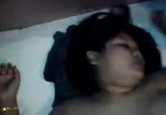 Vollbusige, umwerfende sexy Mütter ficken zwei junge Männer, lassen sie in ihren Handflächen kostenlose mutter pornos abspritzen und lecken warmes, verjüngendes Sperma