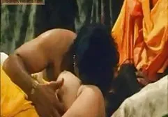 Die blonde Isabelle lutscht nach kostenlos prnos einer analen Masturbation den Schwanz