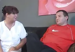 Dicke Karotten machten diese reife russische pornofilme kostenlos Hündin glücklich