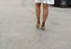 Dieses heiße Girl will ständig ficken. Der Typ hatte sie schon so und so, aber alles ist nicht genug suche deutschsprachige pornofilme für sie. Sie selbst ist nicht abgeneigt, auf den Schwanz eines Mannes zu springen und zu stöhnen