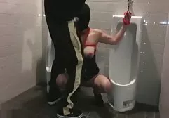 Die sexfilme in der sauna bezaubernde Brünette Josie Jager masturbiert mit einem Analdildo und einer Muschi