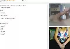 Die schöne Latina setzte sich mit einer sexfilm sauna Muschi auf die Zunge ihrer Muschi