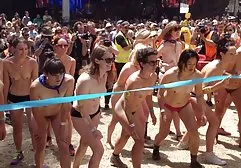 Zwei leidenschaftliche sexy virenfreie pornos Bisexuelle ficken mit einem großen schwarzen Schwanz