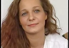 Ein freie deutschsprachige pornos Fremder schluckt mit großer Freude Sperma
