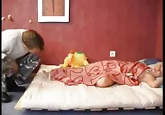 Heiße suche geile sexfilme Girls spielen mit ihren Spielsachen