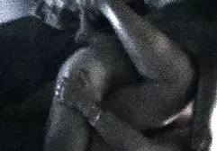 Den Arsch zu fühlen ist kein leeres Wort, die Schlampe in der Maske zu sehen, die Spitze des Typen auf dem gynäkologischen Stuhl fing an zu zucken, eine Vorahnung, dass ihre Hand ihn pornofilme lecken bis zum Ellbogen durchdringen würde, ist die halbe Mühe, es gibt riesige Dildos in den Regalen und