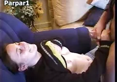 Drei freie fickfilme harte Jungs haben eine weiche Muschi